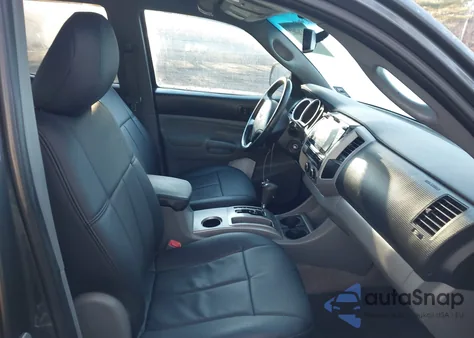 2011 Toyota Tacoma Base V6 z USA, uszkodzony, nr VIN 3TMLU4EN4BM074986